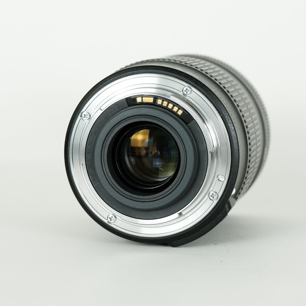 Canon EF-S18-135mm F3.5-5.6 IS