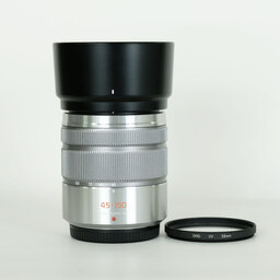 Panasonic LUMIX G VARIO 45-150mm / F4.0-5.6 ASPH. / MEGA O.I.S.