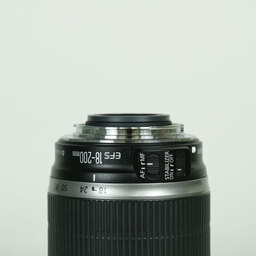 Canon EF-S18-200mm F3.5-5.6 IS