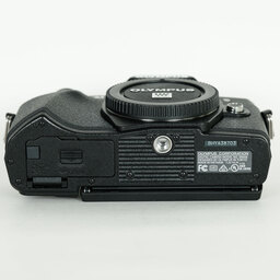 OLYMPUS OM-D E-M10 Mark III