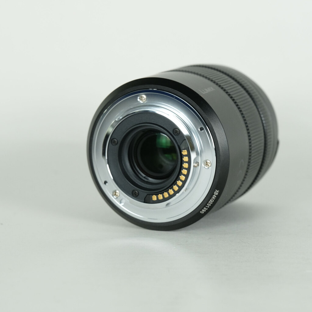 Panasonic LUMIX G VARIO 45-150mm / F4.0-5.6 ASPH. / MEGA O.I.S.の