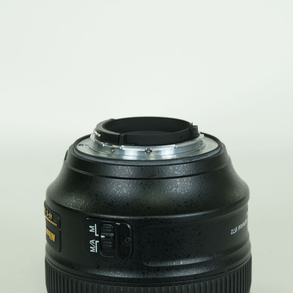 Nikon AF-S NIKKOR 58mm f/1.4G Nikon AF-S NIKKOR 58mm f/1.4G