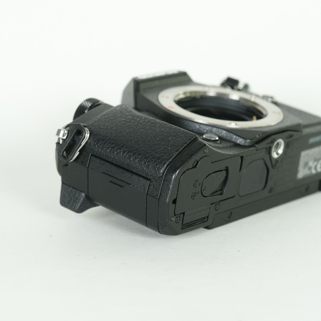 OLYMPUS OM-D E-M5 Mark II