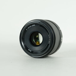 SONY E 35mm F1.8 OSS SEL35F18