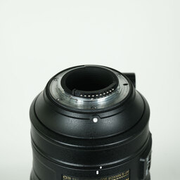 Nikon AF-S NIKKOR 200-500mm f/5.6E ED VR Nikon AF-S NIKKOR 200-500mm f/5.6E ED VR