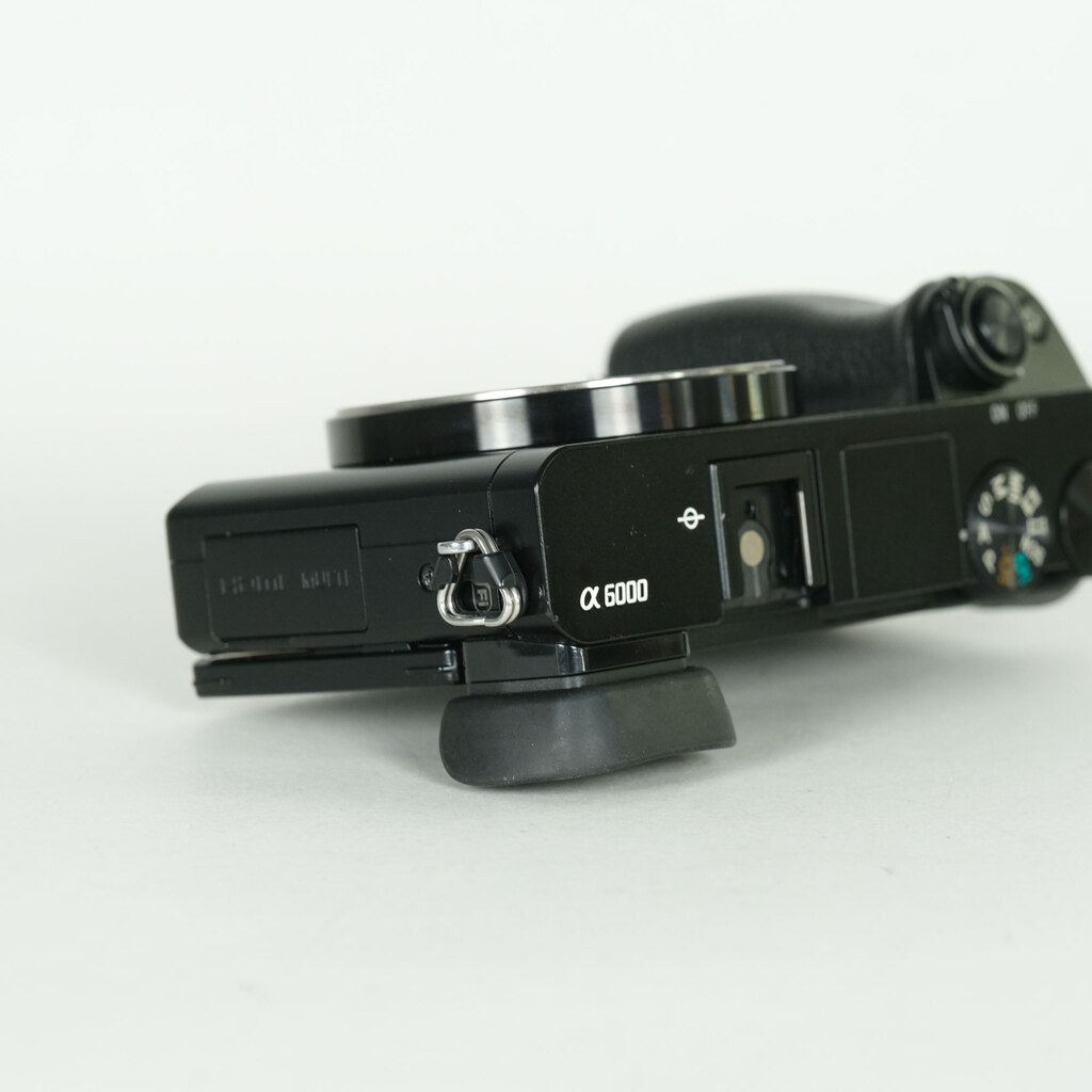 SONY α6000(ILCE-6000) SONY α6000(ILCE-6000)