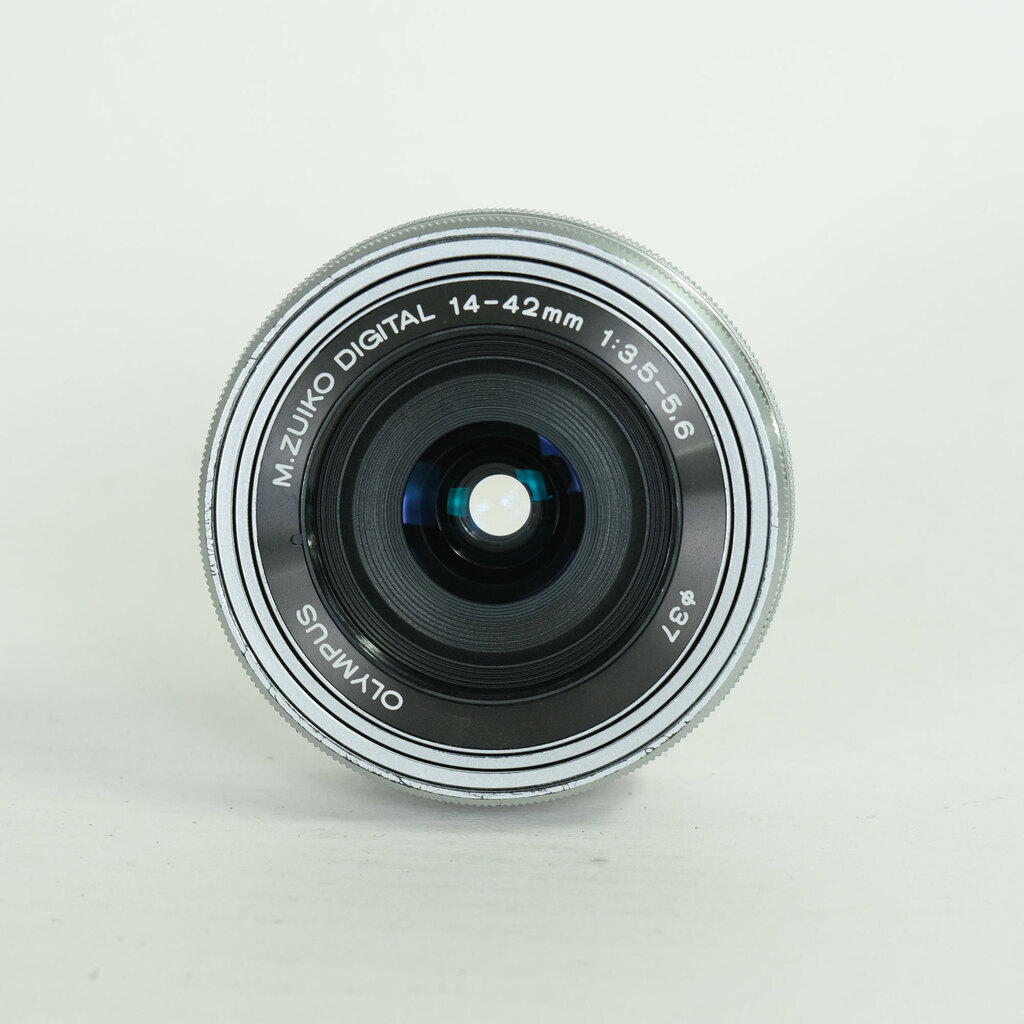 OLYMPUS M.ZUIKO DIGITAL ED 14-42mm F3.5-5.6 EZ シルバー