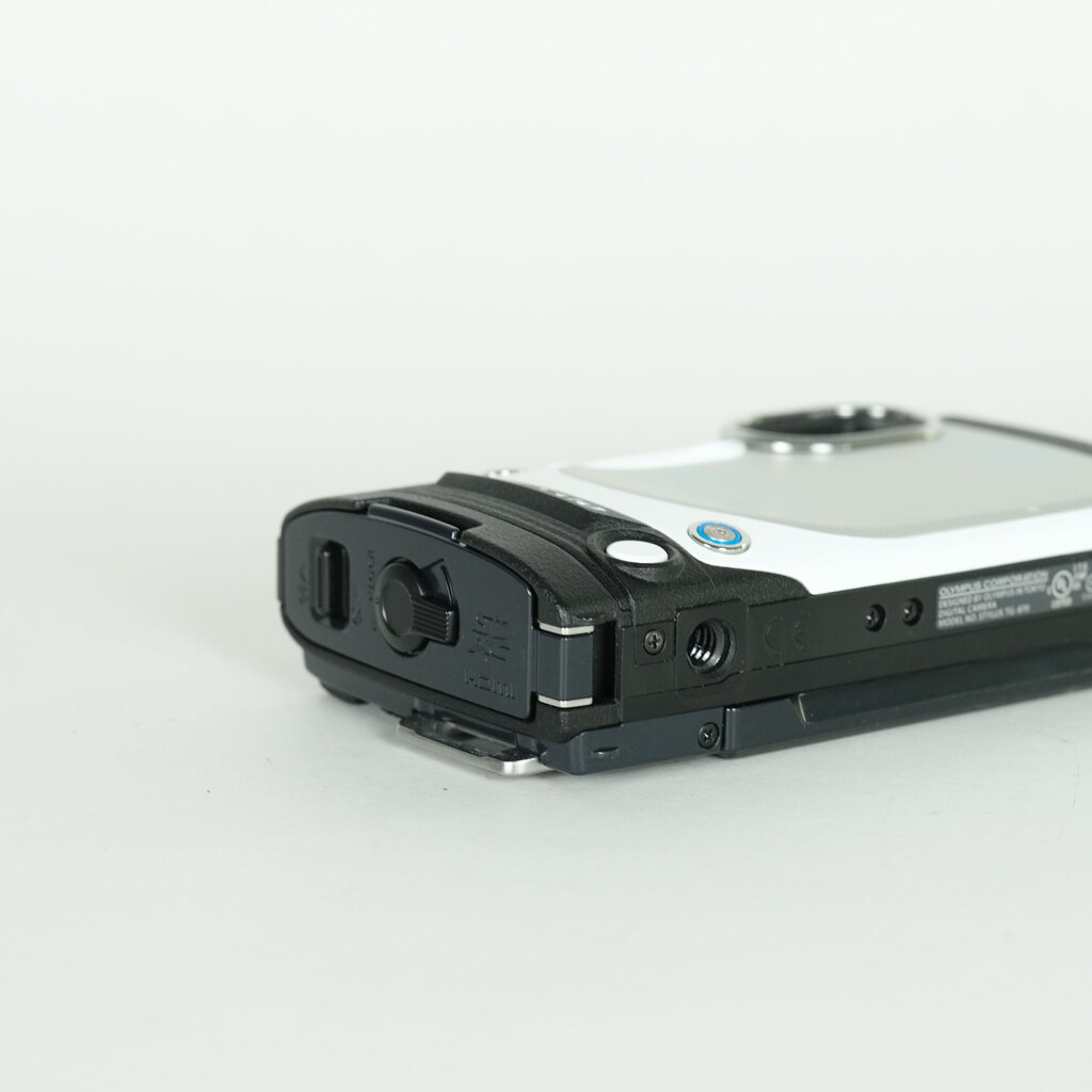 OLYMPUS STYLUS TG-870 Tough WHT ホワイト OLYMPUS STYLUS TG-870 Tough WHT ホワイト