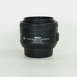 Nikon AF-S DX NIKKOR 35mm f/1.8G Nikon AF-S DX NIKKOR 35mm f/1.8G