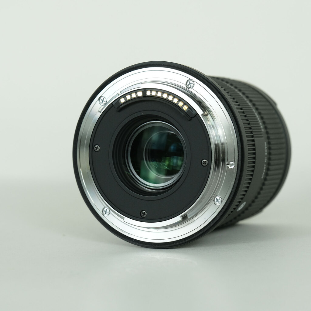 SIGMA 18-50mm F2.8 DC DN｜Contemporary [キヤノンRF用]の出品 | ONE