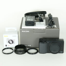 RICOH GR III