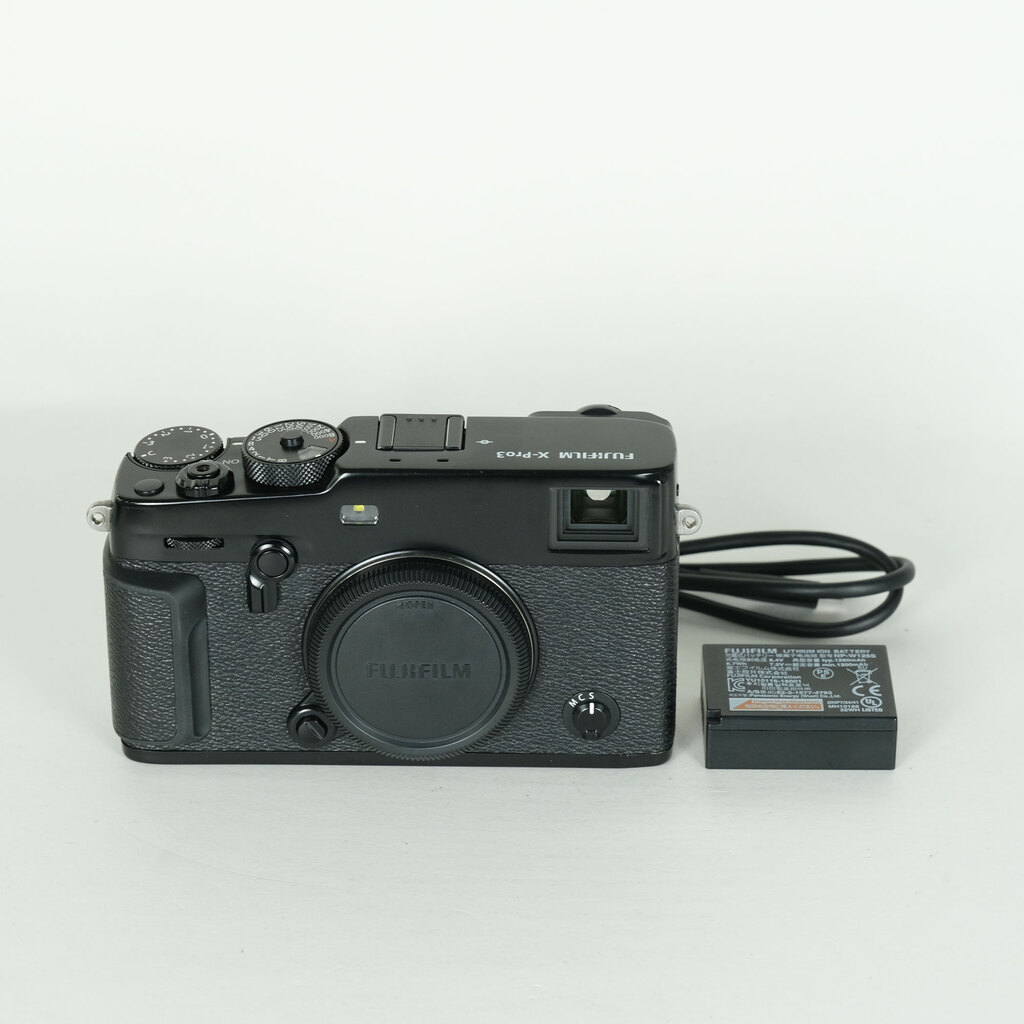 FUJIFILM X-Pro3 [�u���b�N]
