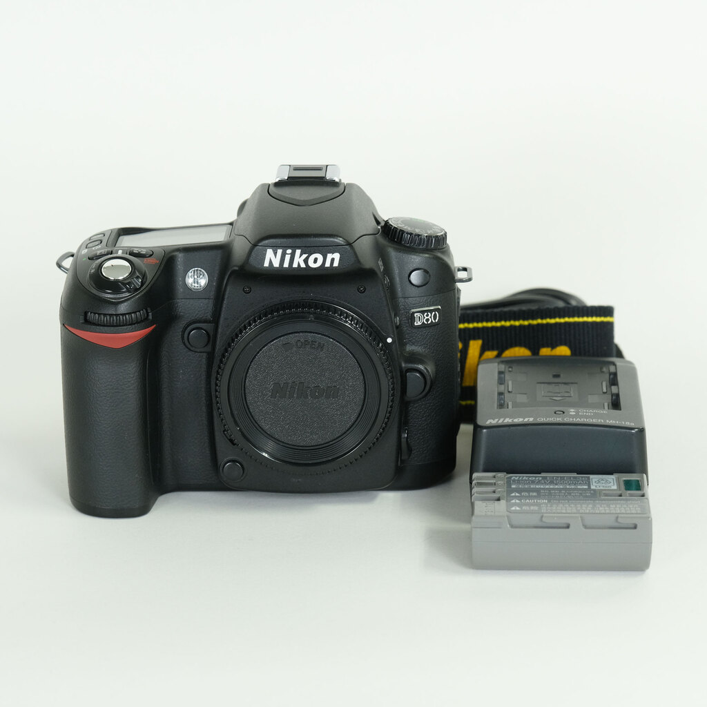 Nikon D80 ボディ