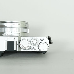 LEICA D-LUX7 シルバー