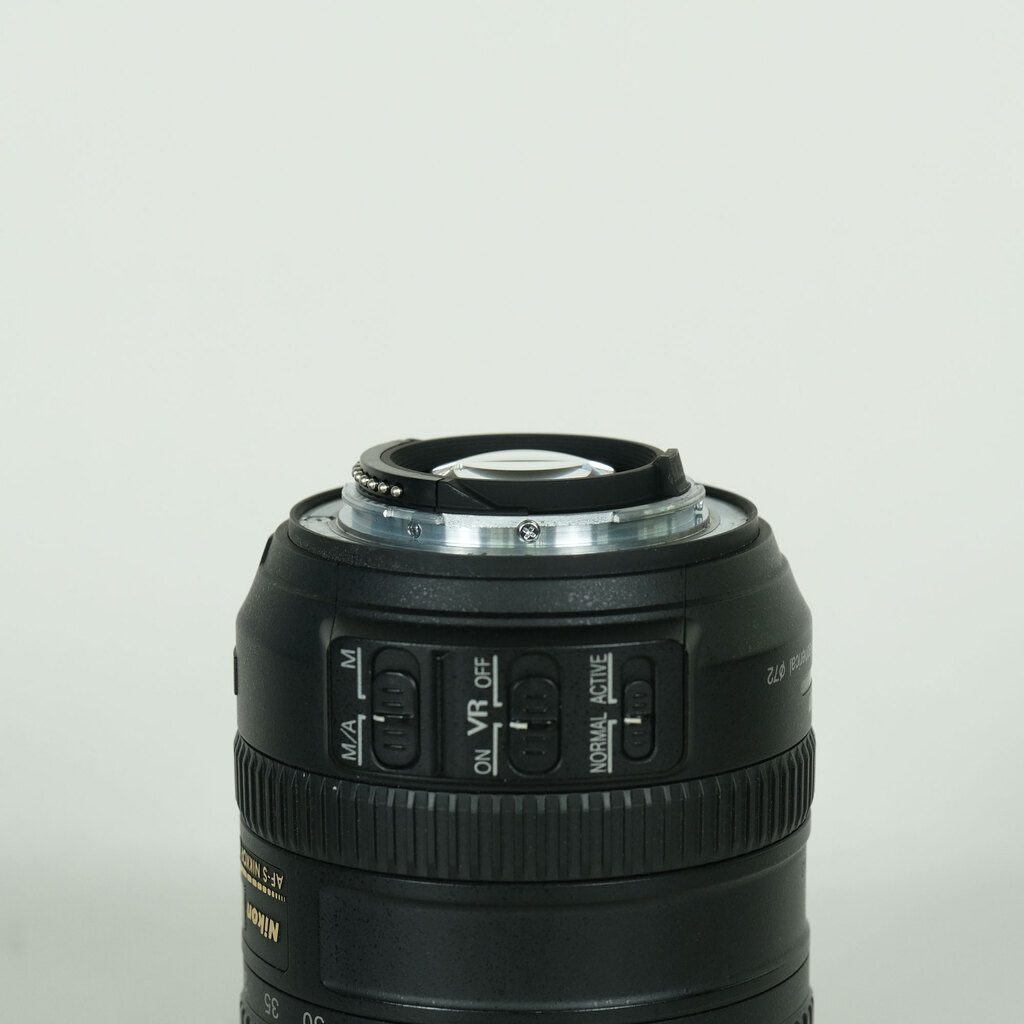 Nikon AF-S DX VR Zoom-Nikkor 18-200mm F3.5-5.6G IF-EDの出品 | ONE
