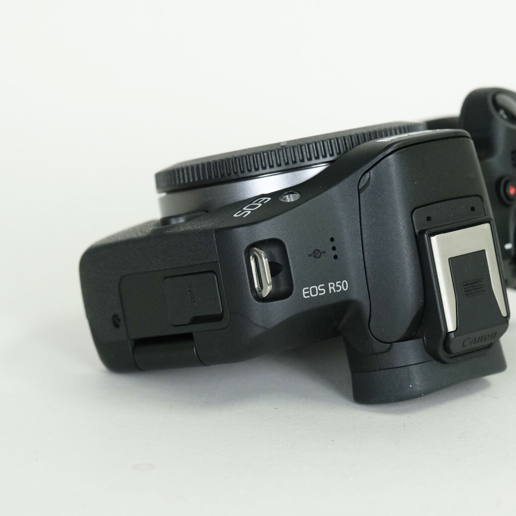Canon EOS R50