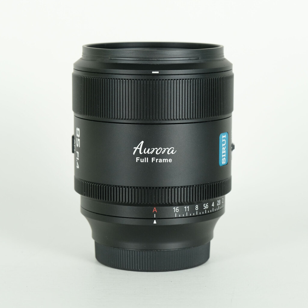 SIRUI AURORA 85mm F1.4 [ソニーE用]の出品 | ONE SCENE（ワンシーン）
