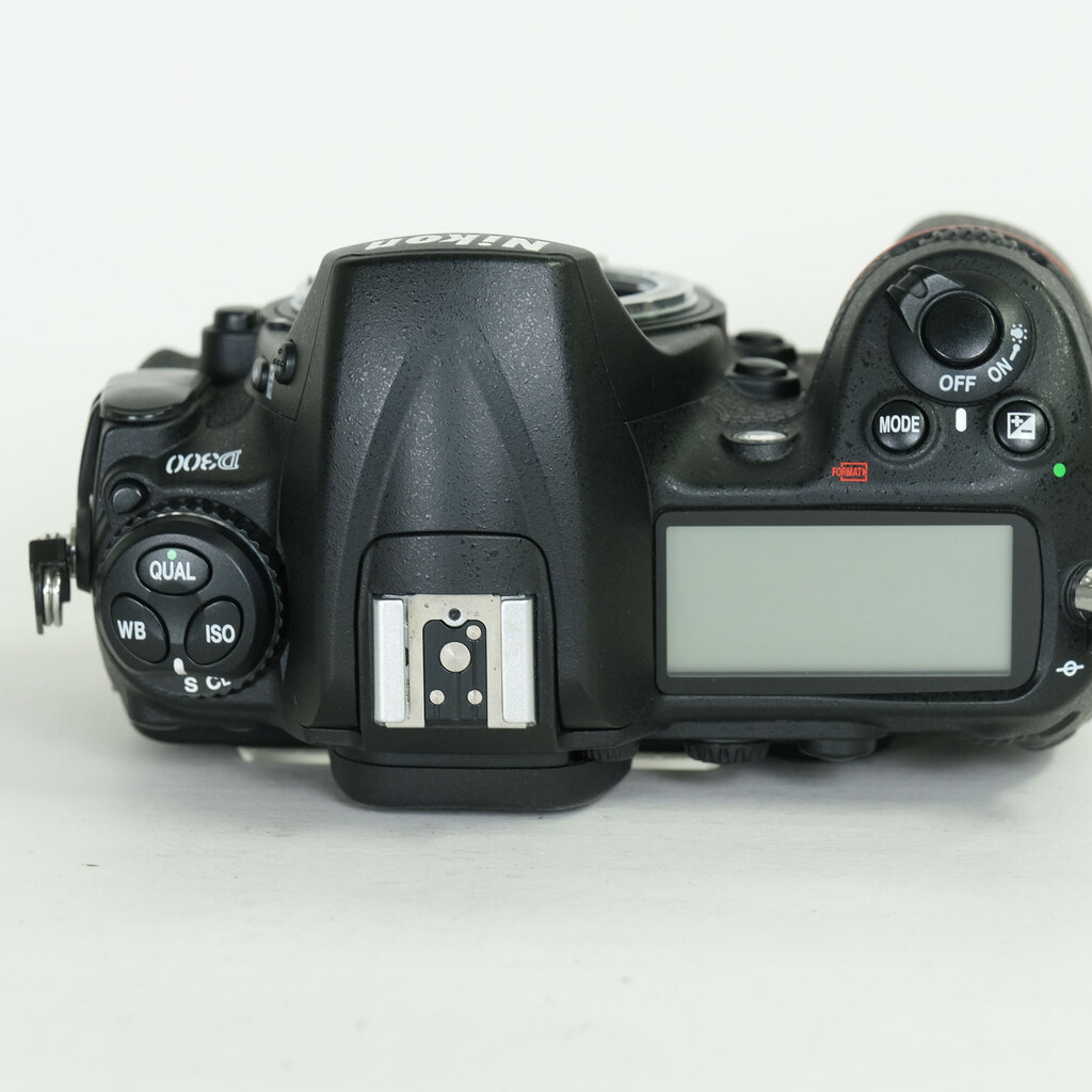 Nikon D300 ボディ