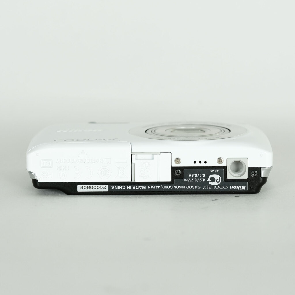 Nikon COOLPIX S4300 シェルホワイト