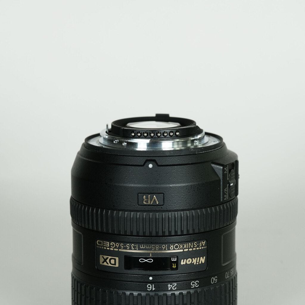 Nikon AF-S DX NIKKOR 16-85mm F3.5-5.6G ED VR