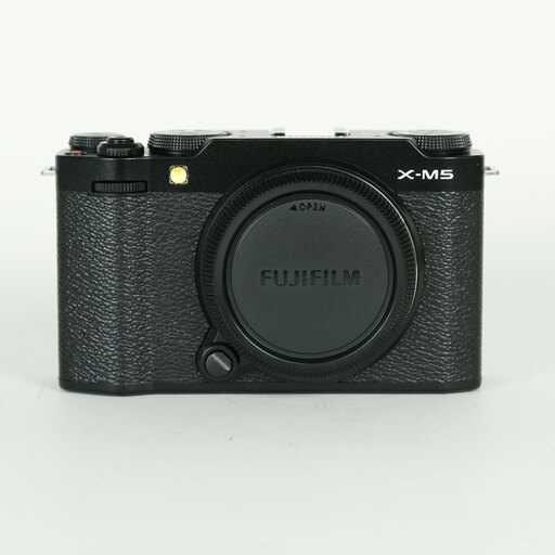 FUJIFILM X-M5を徹底解説。Xシリーズの魅力を凝縮した本格派エントリー