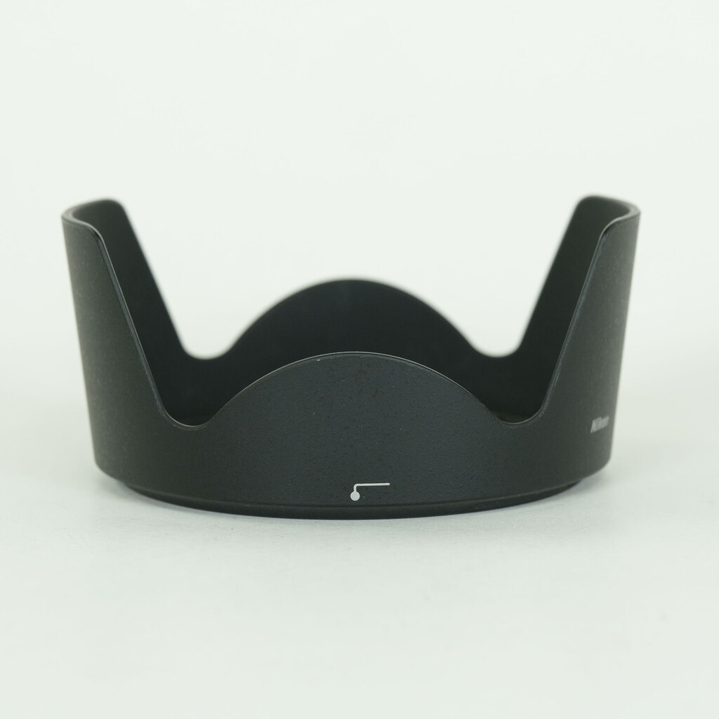 Nikon AF-S DX VR Zoom-Nikkor 18-200mm F3.5-5.6G IF-ED Nikon AF-S DX VR Zoom-Nikkor 18-200mm F3.5-5.6G IF-ED