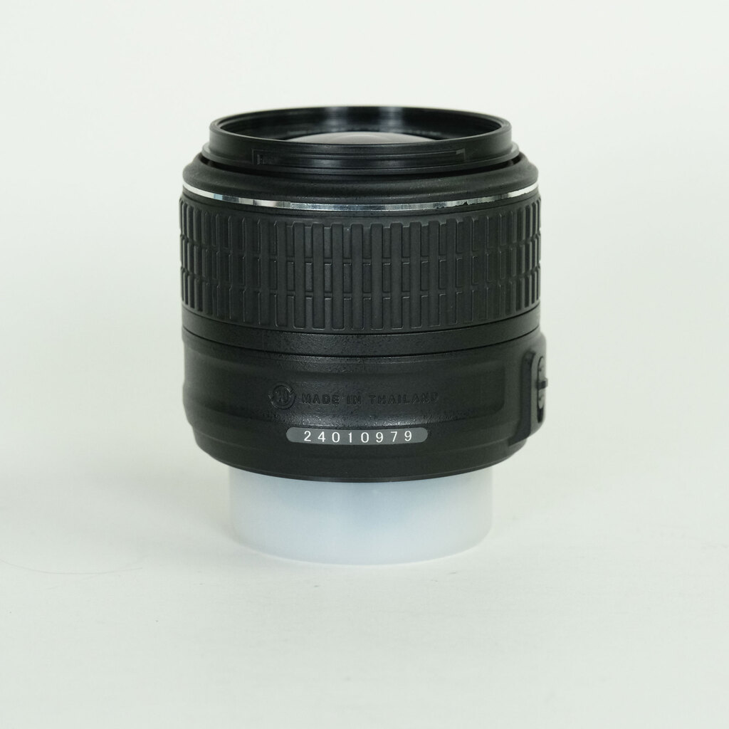 Nikon AF-S DX NIKKOR 18-55mm f3.5-5.6G VR II