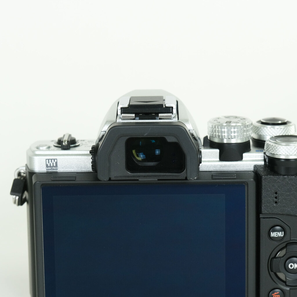 OLYMPUS OM-D E-M10 Mark II