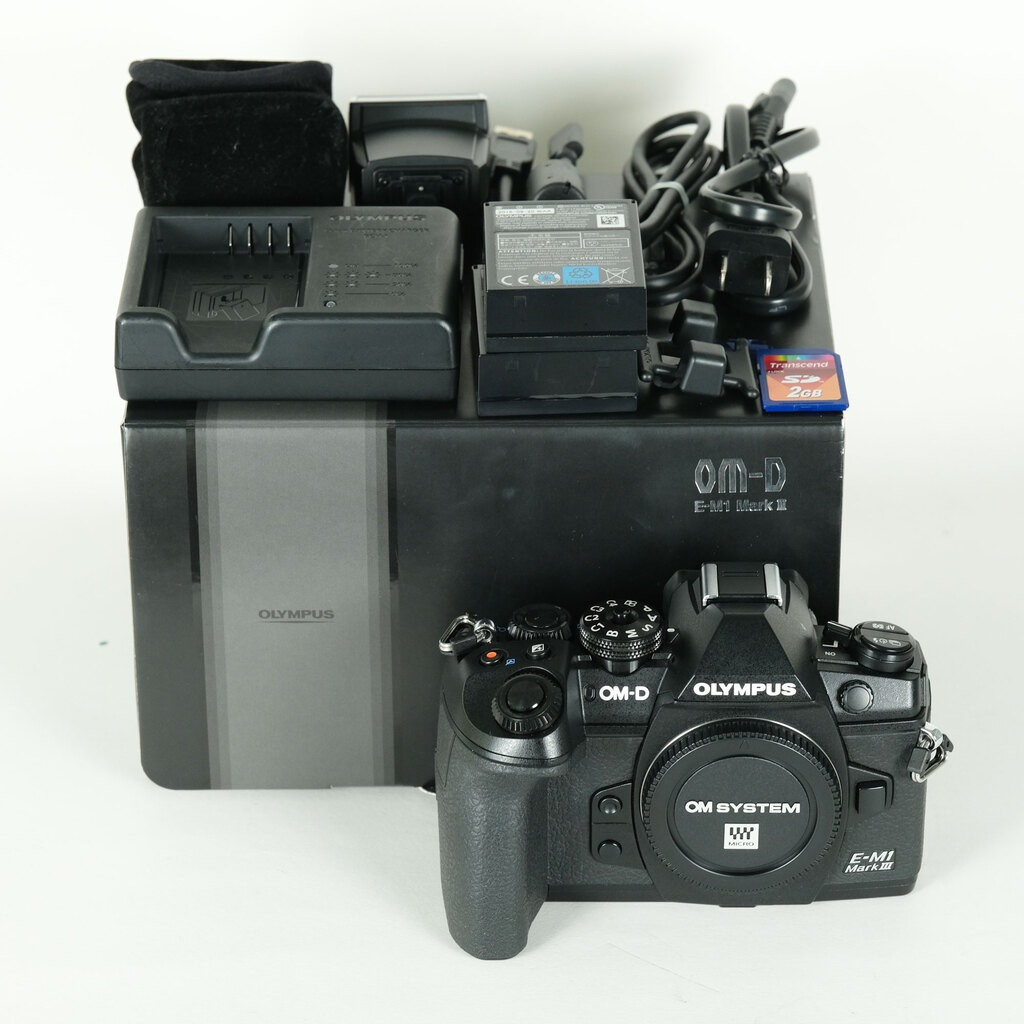 OLYMPUS OM-D E-M1 Mark III