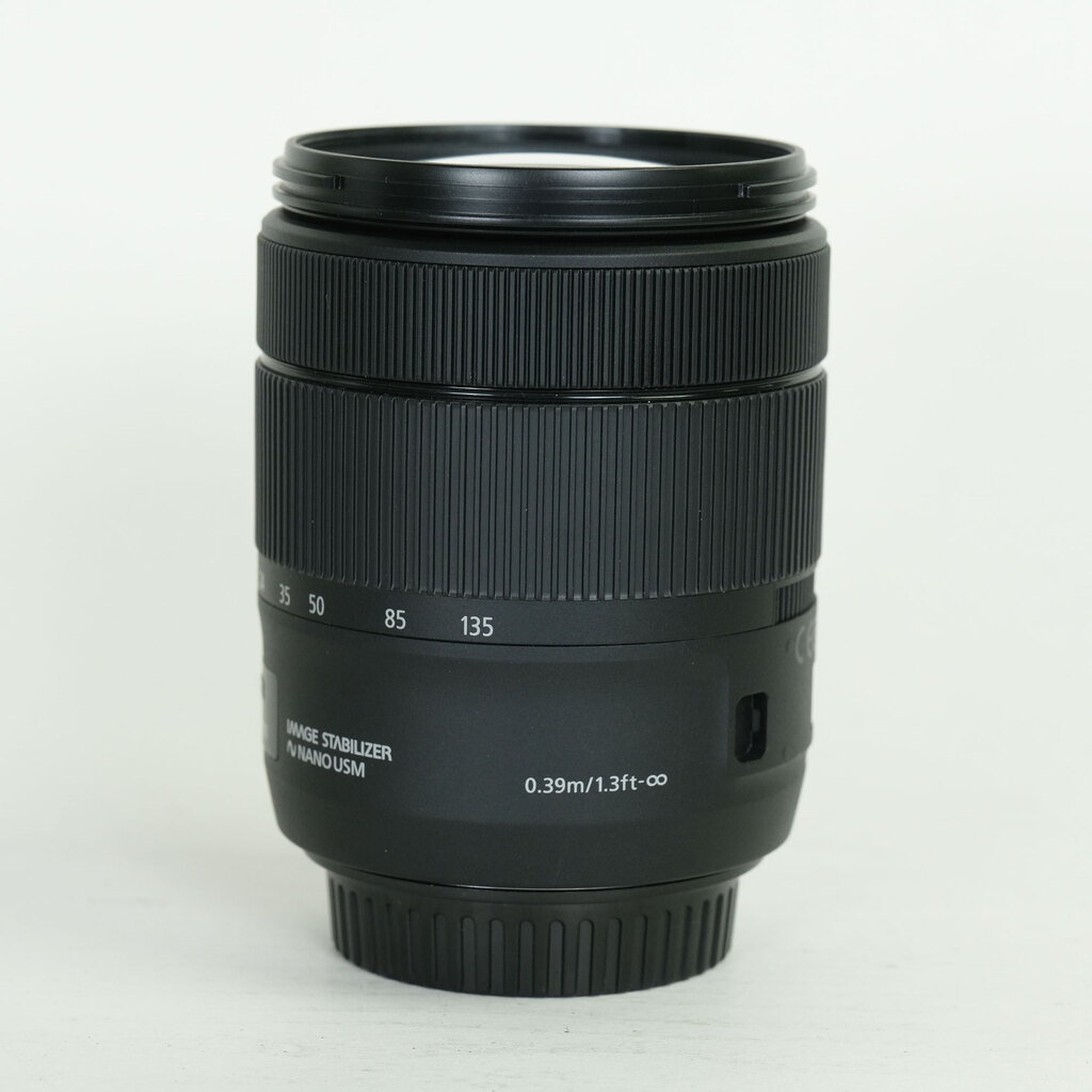Canon EF-S18-135mm F3.5-5.6 IS USM