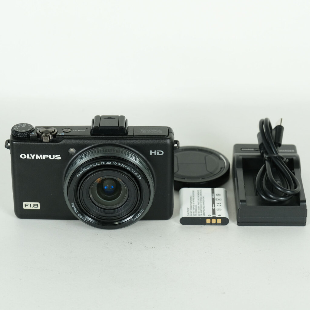 OLYMPUS XZ-1 ブラックの出品 | ONE SCENE（ワンシーン）