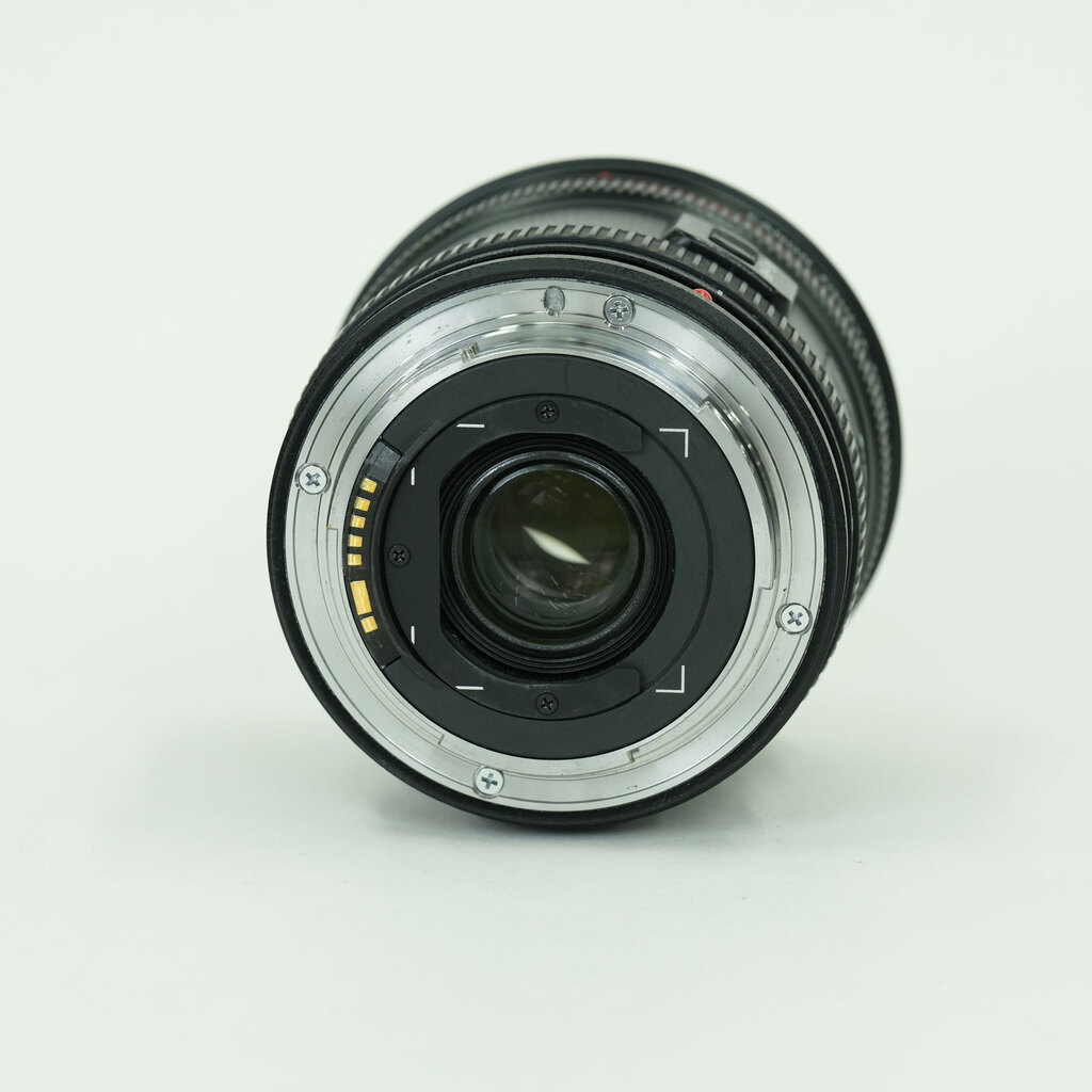 Canon EF8-15mm F4L フィッシュアイ USM Canon EF8-15mm F4L フィッシュアイ USM