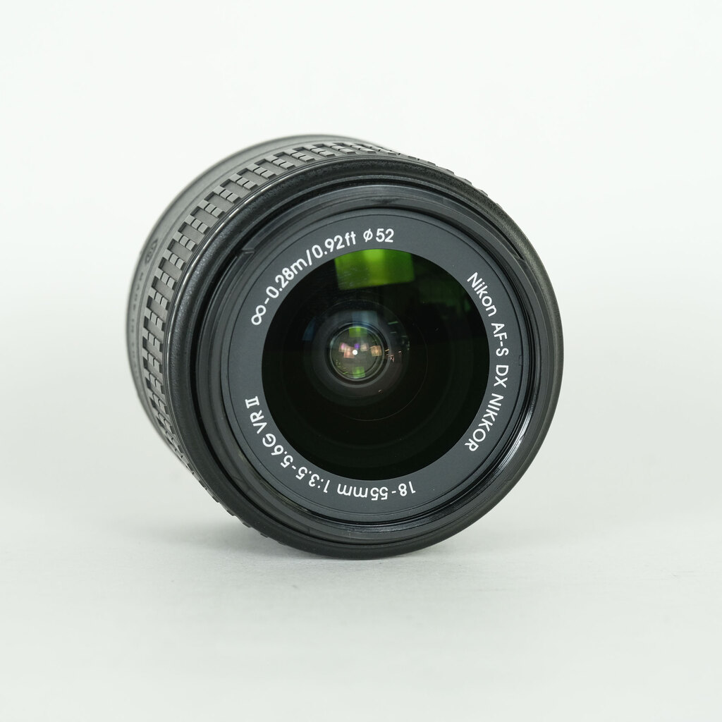Nikon AF-S DX NIKKOR 18-55mm f3.5-5.6G VR II