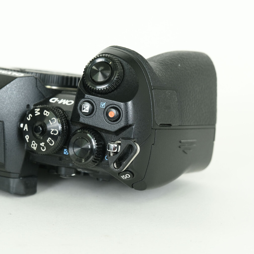 OLYMPUS OM-D E-M1 Mark III