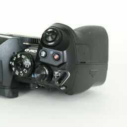 OLYMPUS OM-D E-M1 Mark III