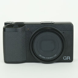RICOH GR III