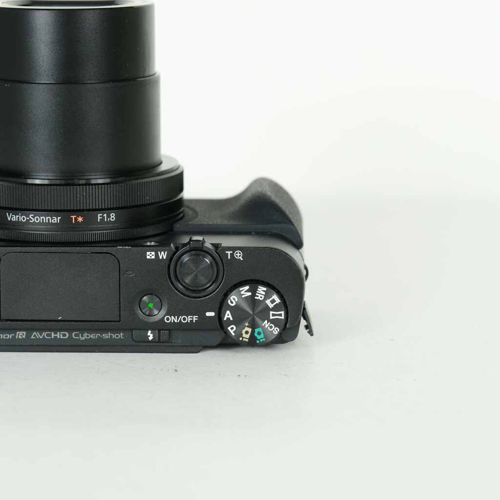 SONY Cyber-shot DSC-RX100M3の出品 | ONE SCENE（ワンシーン）