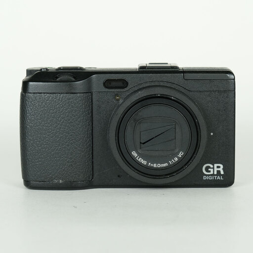 RICOH GR DIGITAL IV