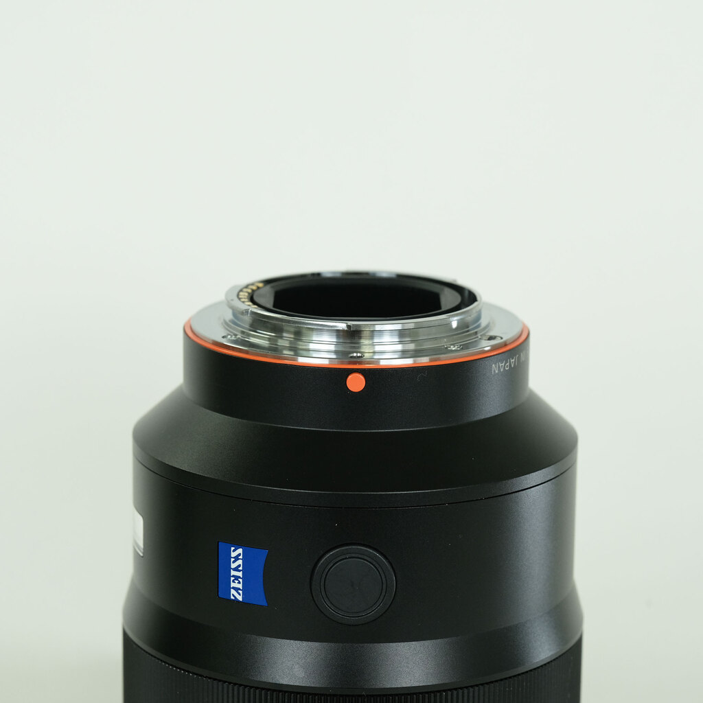 SONY Sonnar T* 135mm F1.8 ZA SAL135F18Z