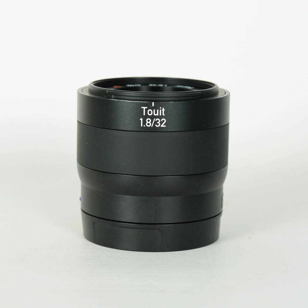 Carl Zeiss Touit 32mm F1.8（ソニーE用）