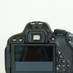 Canon EOS Kiss X7i