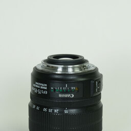 Canon EF-S15-85mm F3.5-5.6 IS USM