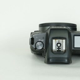 Canon EOS R Canon EOS R