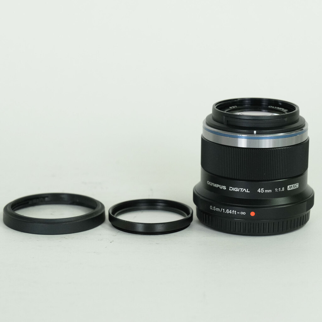 OLYMPUS M.ZUIKO DIGITAL 45mm F1.8 OLYMPUS M.ZUIKO DIGITAL 45mm F1.8