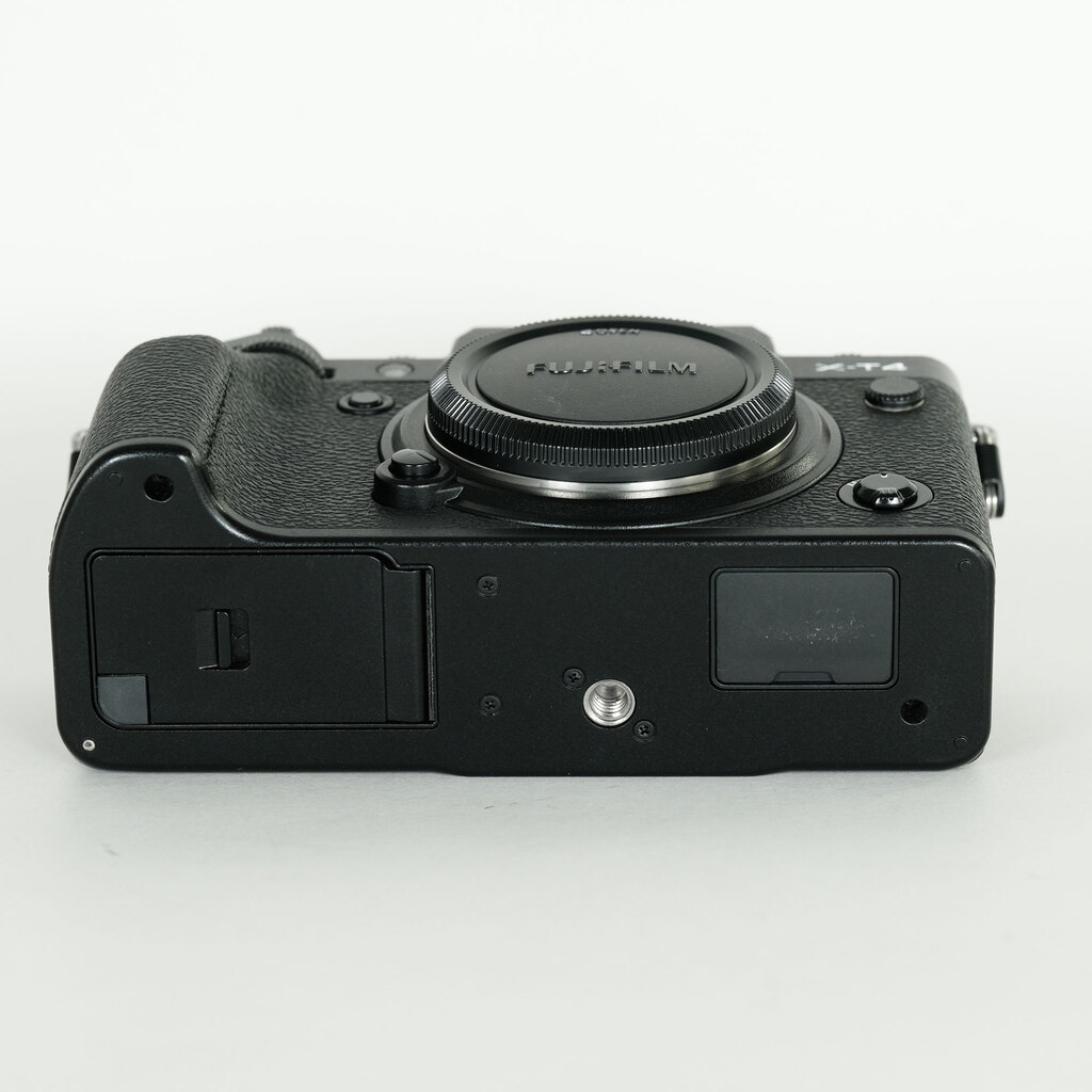 FUJIFILM X-T4