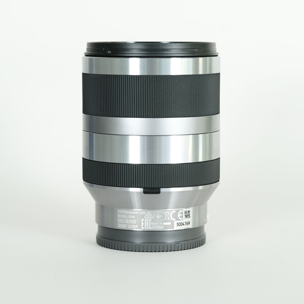 SONY E18-200mm F3.5-6.3 OSS SEL18200