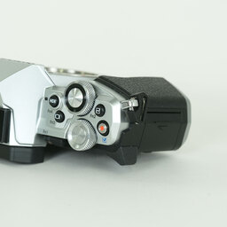 OLYMPUS OM-D E-M5 Mark II OLYMPUS OM-D E-M5 Mark II