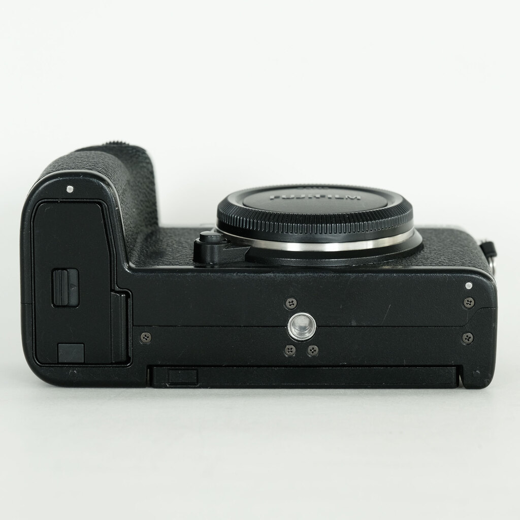 FUJIFILM X-S10