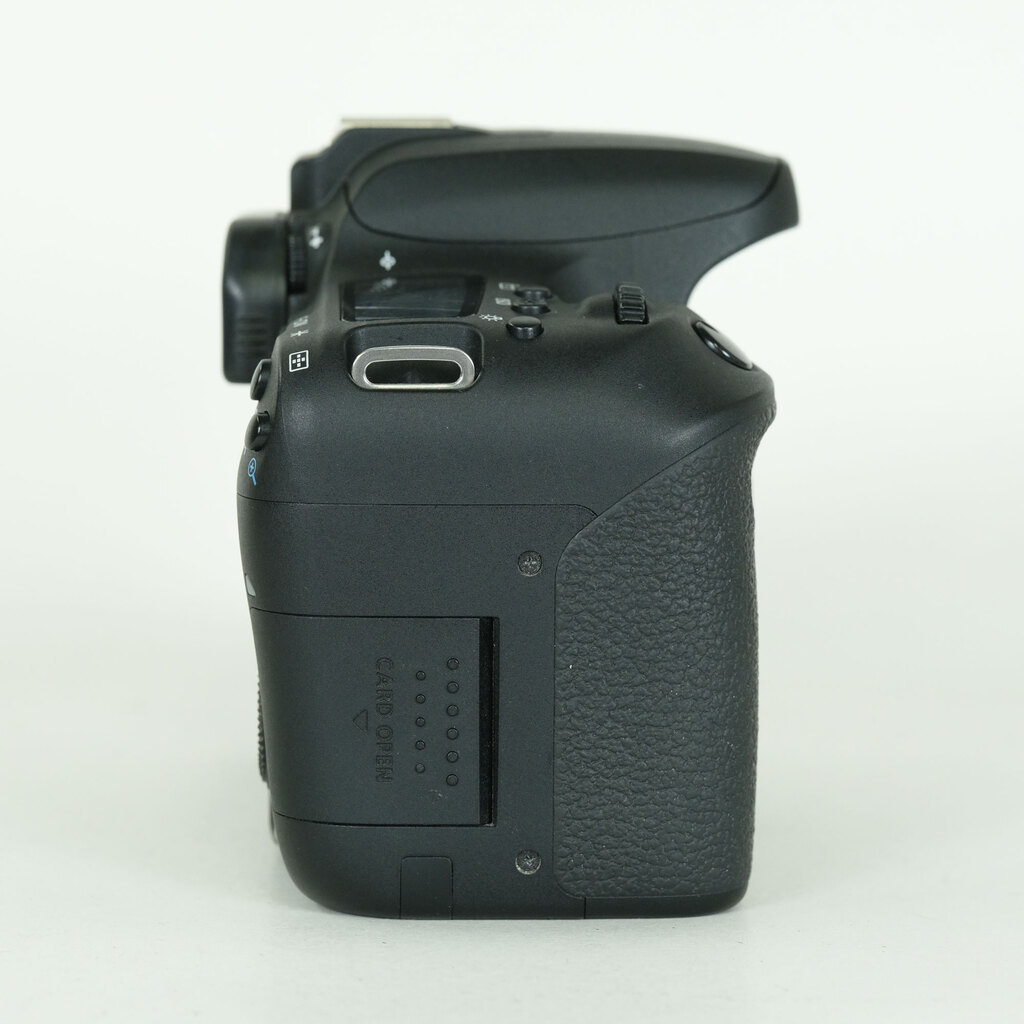 Canon EOS 9000D Canon EOS 9000D