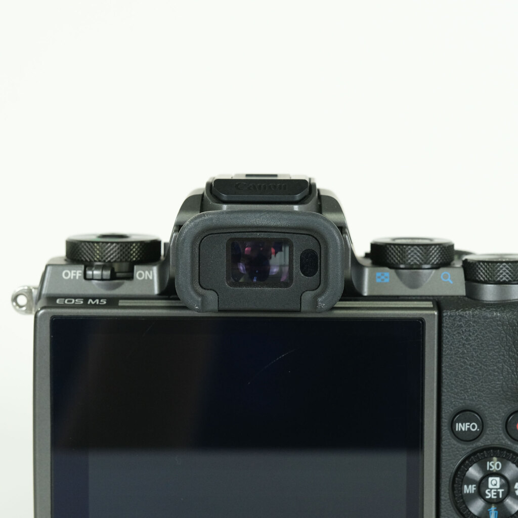 Canon EOS M5